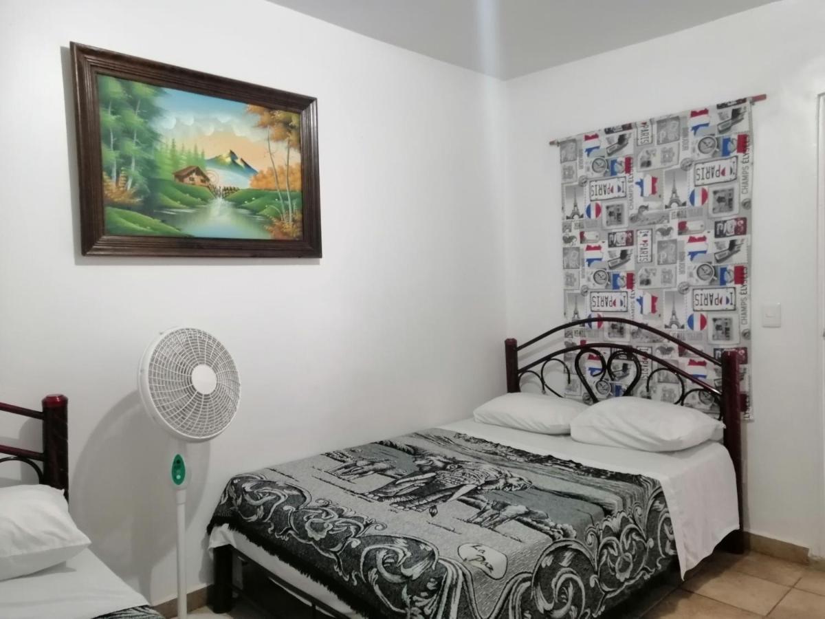 Hostal Maple Querétaro Exterior foto